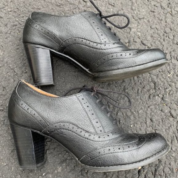 G. H. Bass & Co women’s shoes Brielle style size 7.5M - Picture 3 of 9